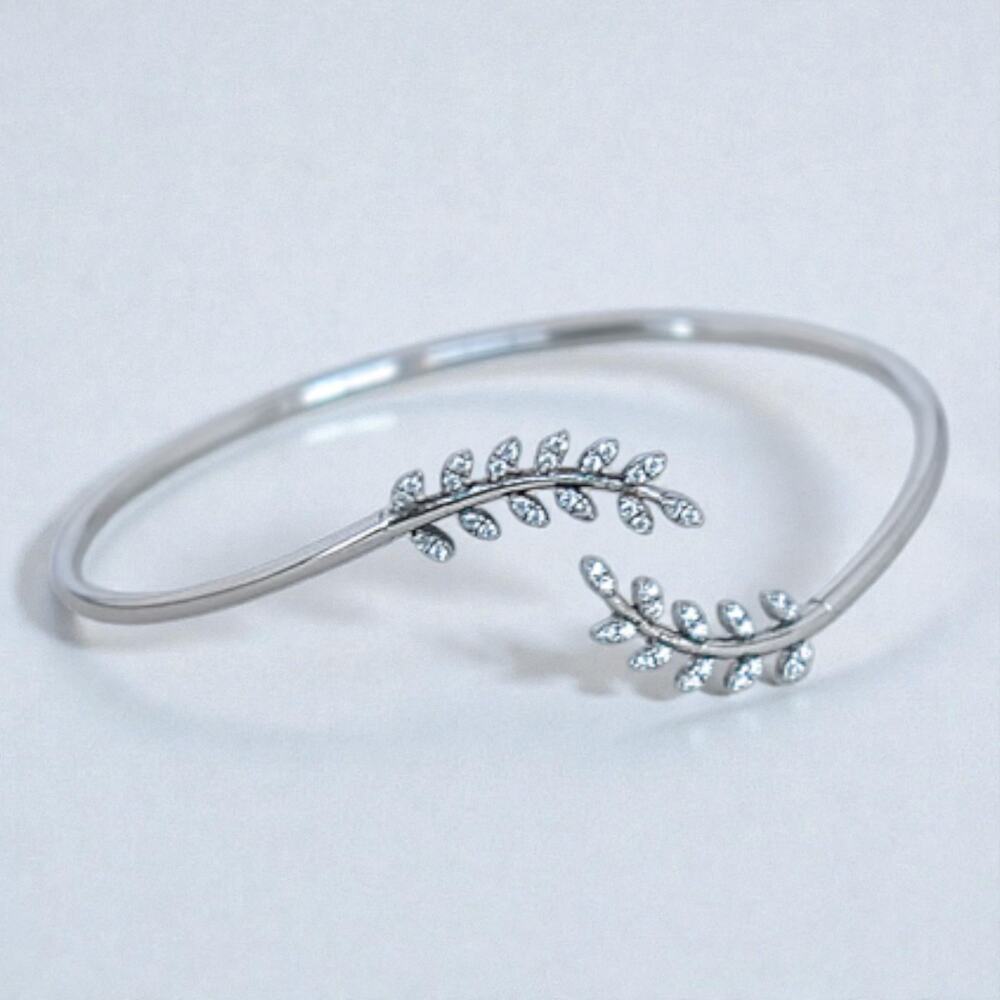 Sterling Silver 925 Flexible Leaf Bracelet Cubic Zirconia 7" 3.4g Delicate